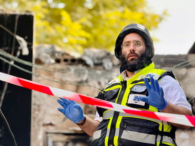 המתנדב שטיפל בזירה הנוראית בבארי משחזר בריאיון | צפו