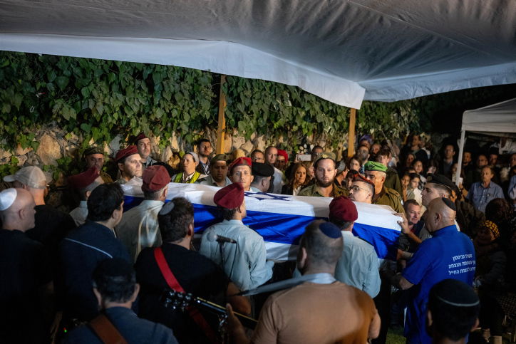 הלוויית חייל בהר הרצל בחרבות ברזל