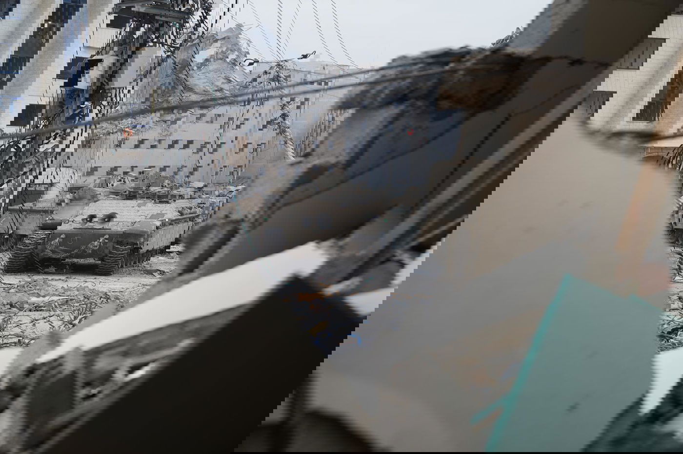 נחשף פיר מנהרה במסגד; צה"ל ממשיך להשמיד את חמאס 