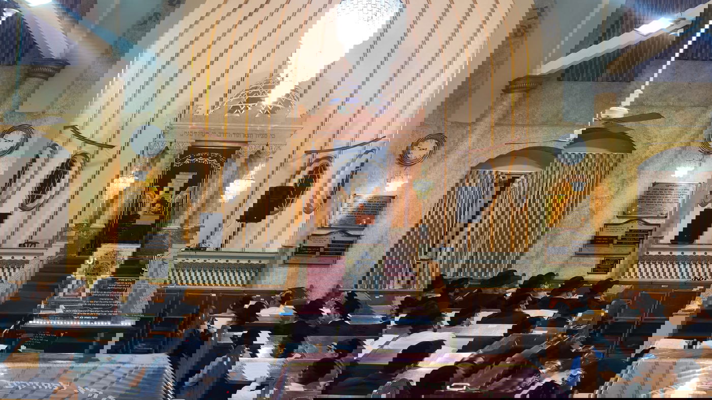 עצרת התפילה ההמונית בפתח תקווה