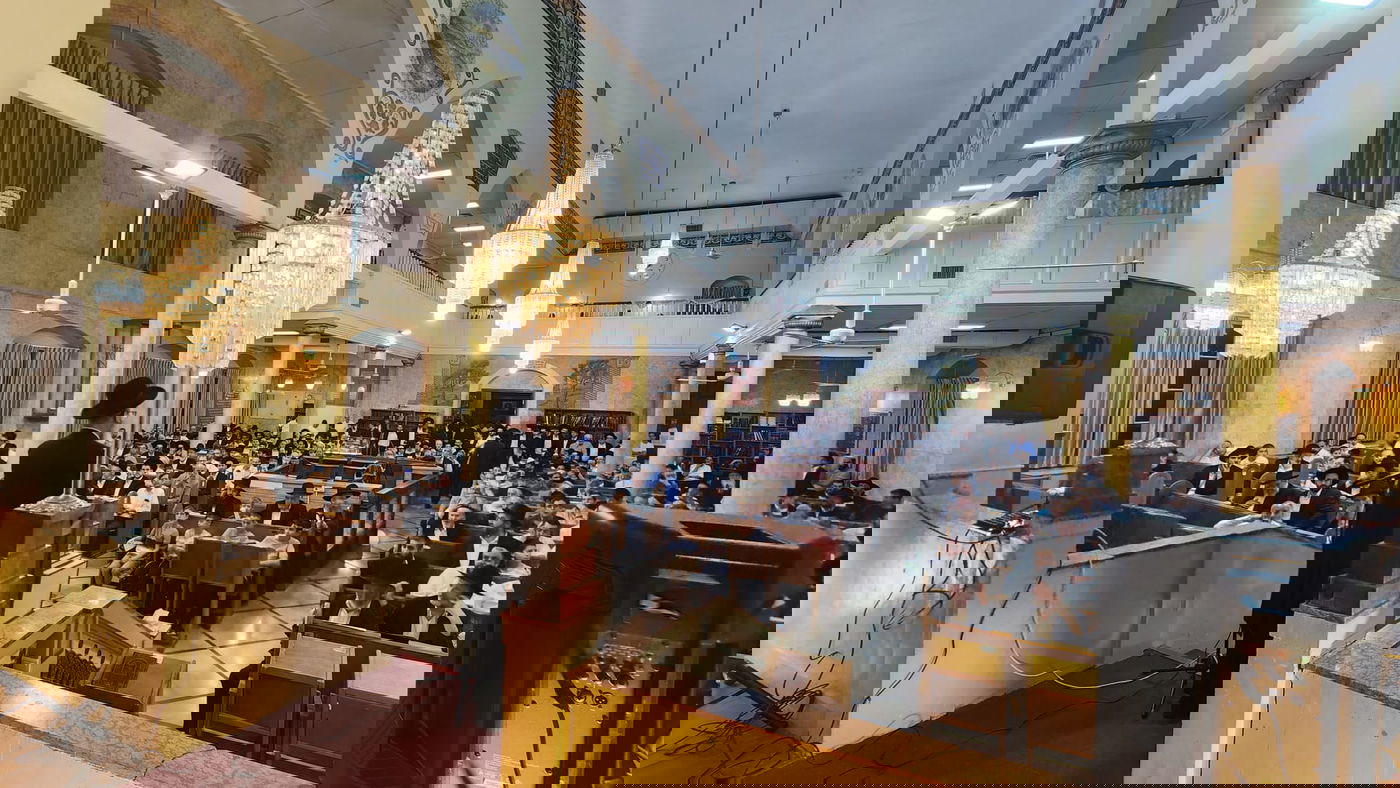 עצרת התפילה ההמונית בפתח תקווה