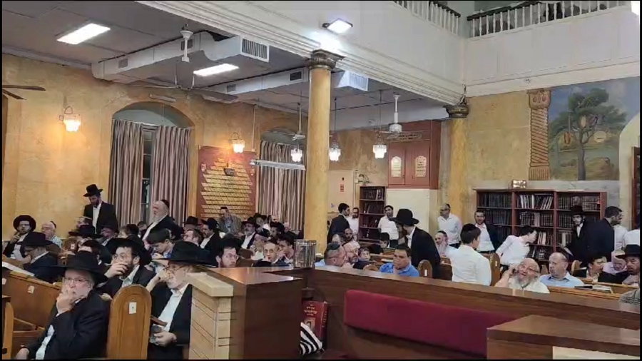 עצרת התפילה ההמונית בפתח תקווה