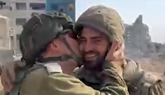 "איפה הוא?!" | המפגש המרגש בין האבא והבן - בתוך עזה • צפו