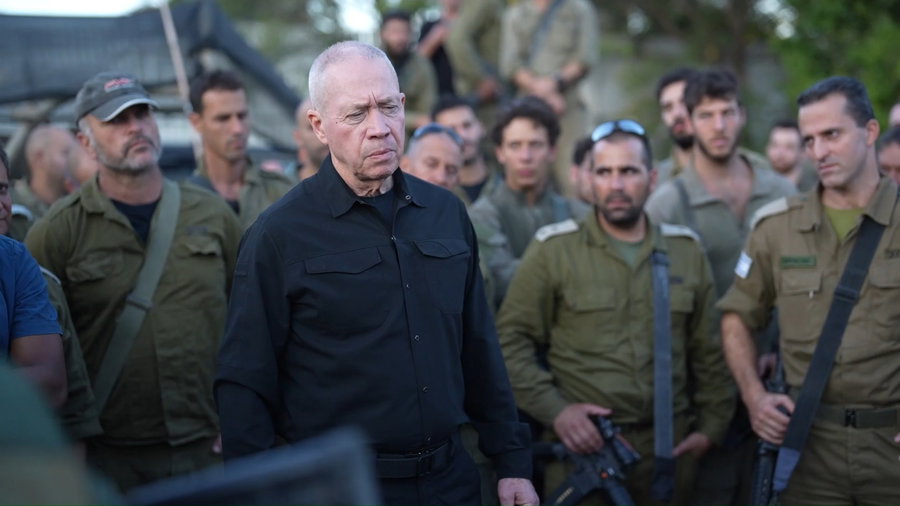 גלנט עם לוחמי המילואים