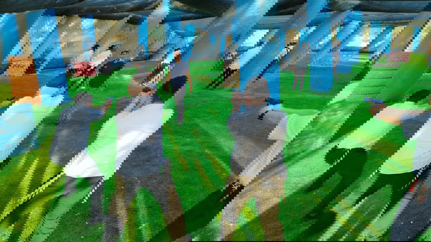 תושבים חרדים מתאמנים