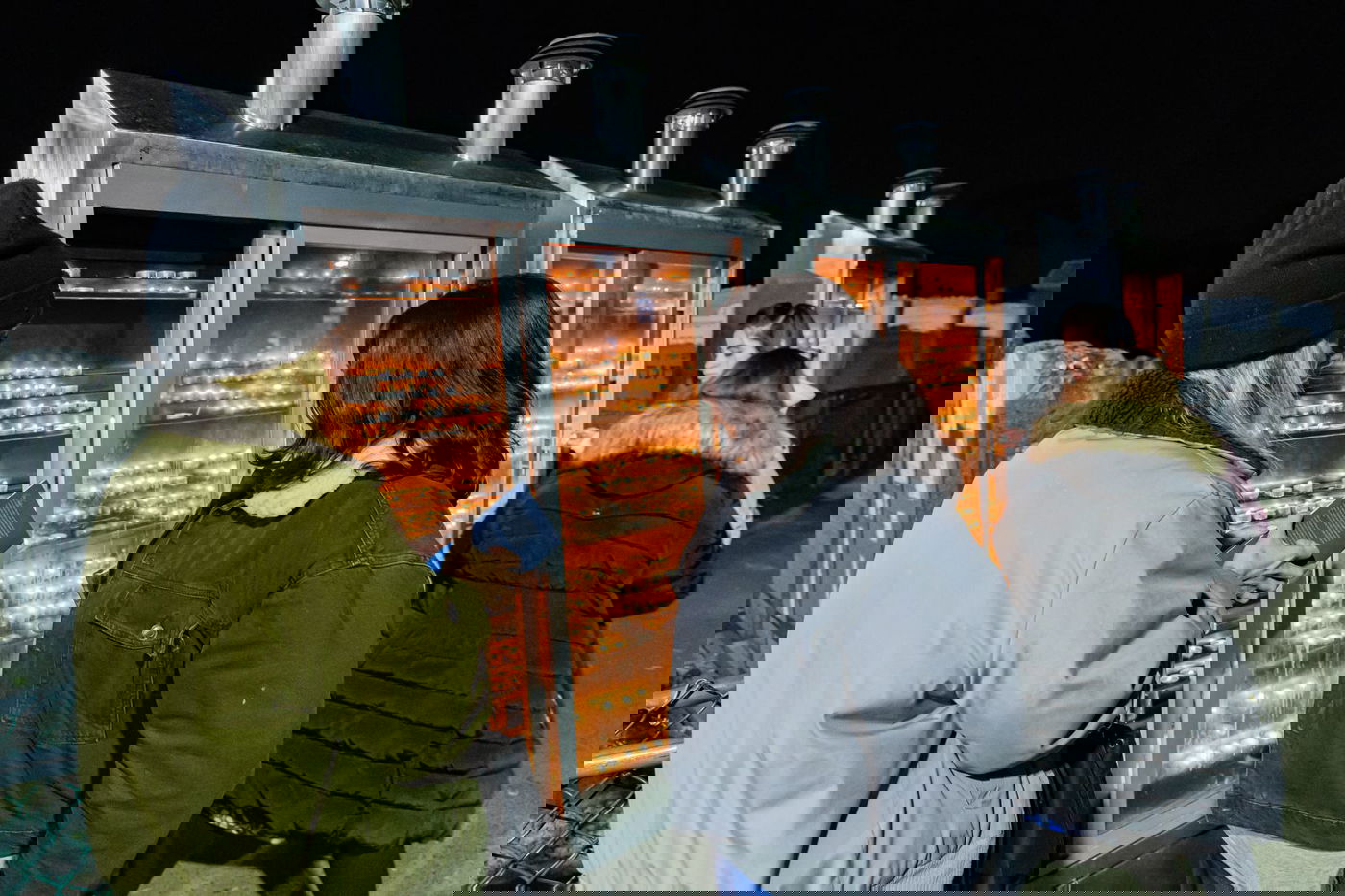 משפחות החטופים בתפילה נרגשת בציונו הק' של הרבי מליובאוויטש