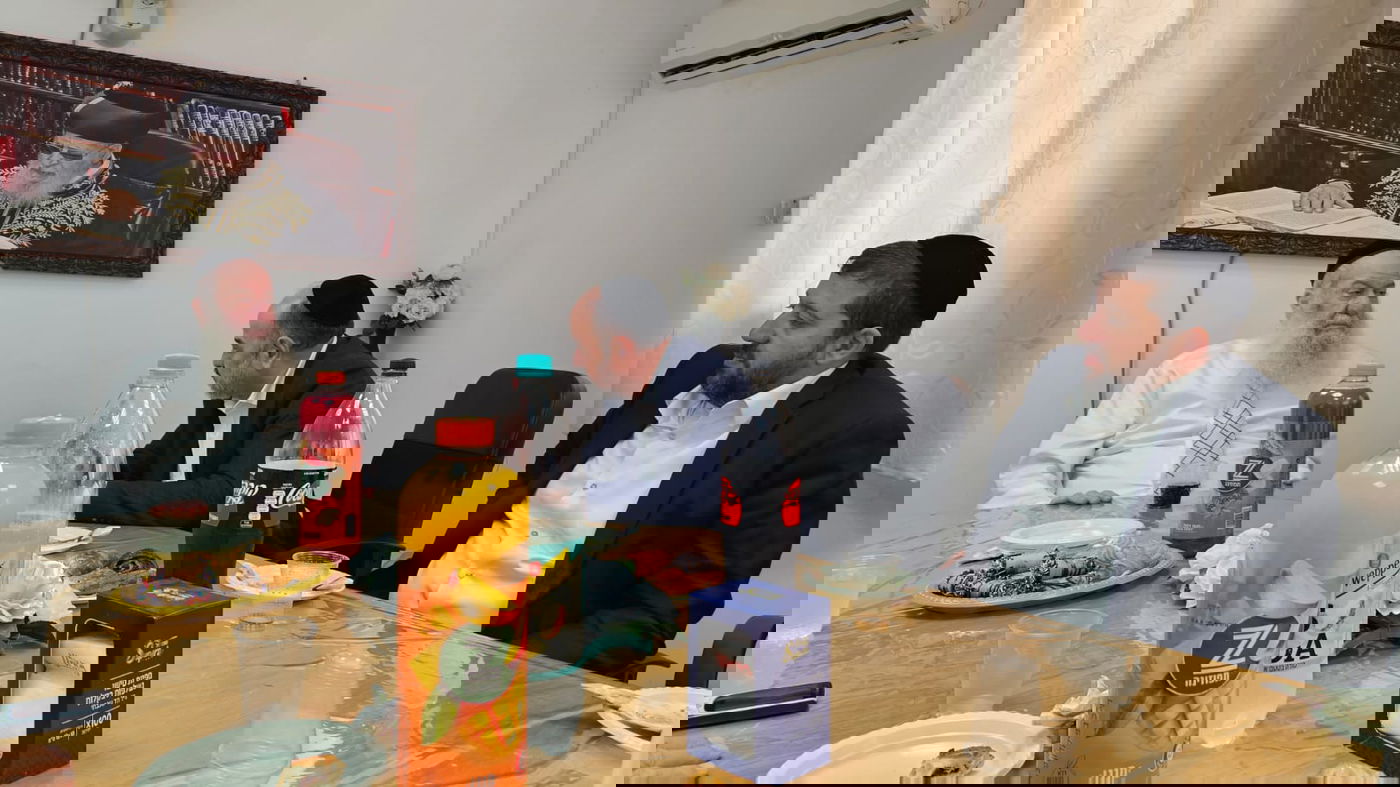 זופניק בכיכר • כל התמונות, הנייעס והחשיפות של המלחמה