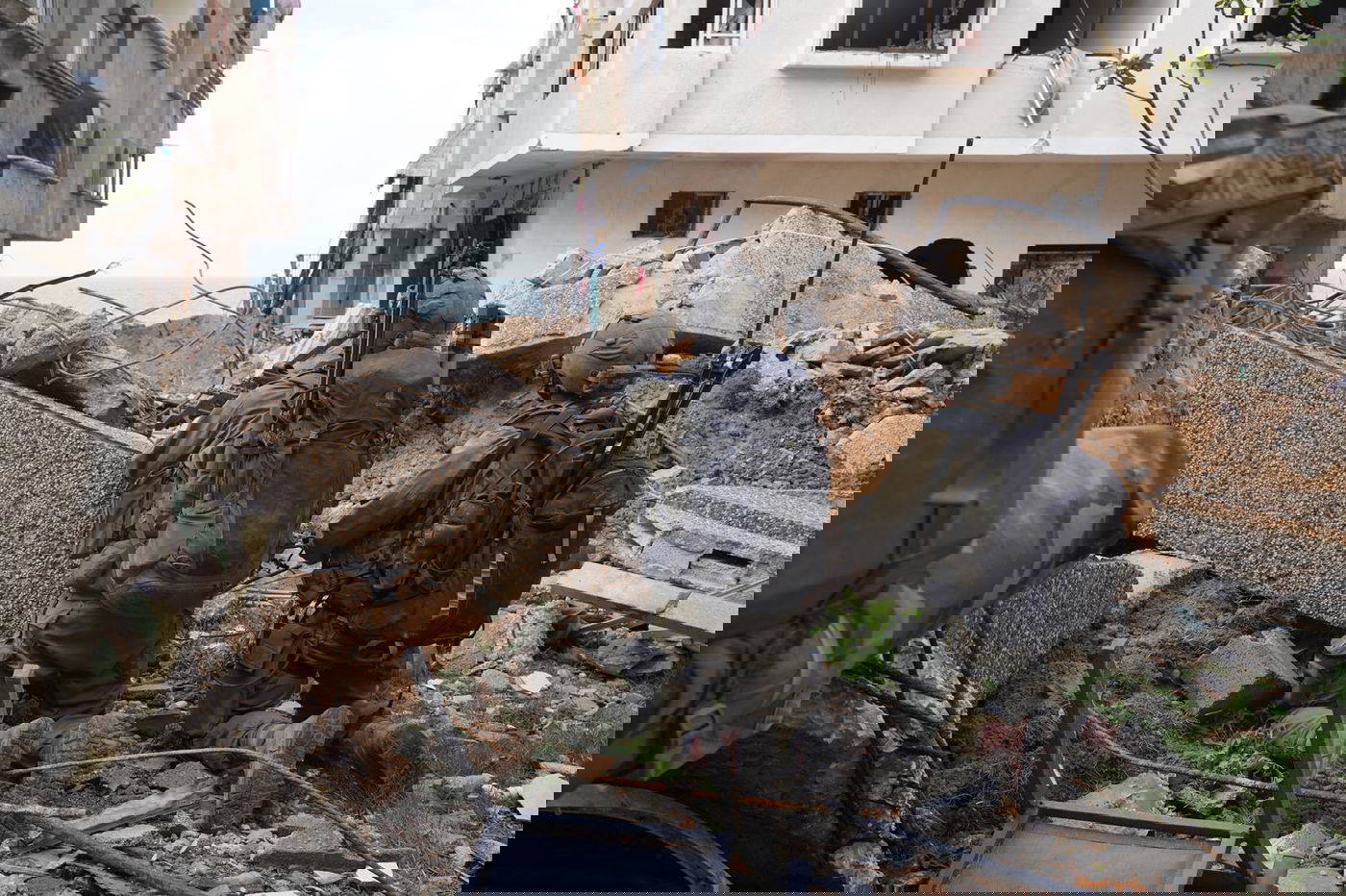 אור ראשון בעזה | גלריה מלחימת צה"ל בתוך הרצועה . צפו