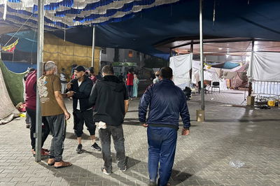 חצר בית החולים שיפא בעזה