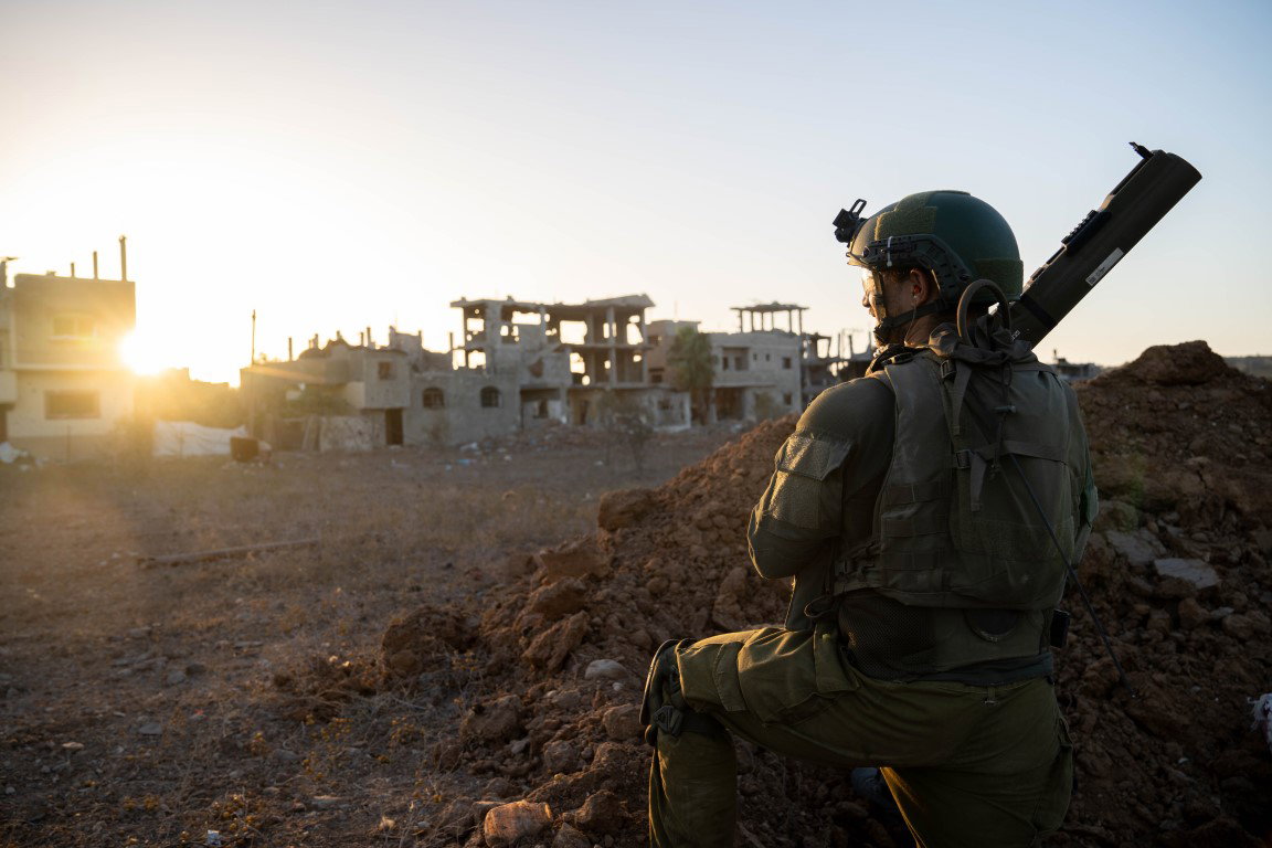 בין חורבות עזה: כך פועלים לוחמי צה"ל נגד חמאס ברצועה