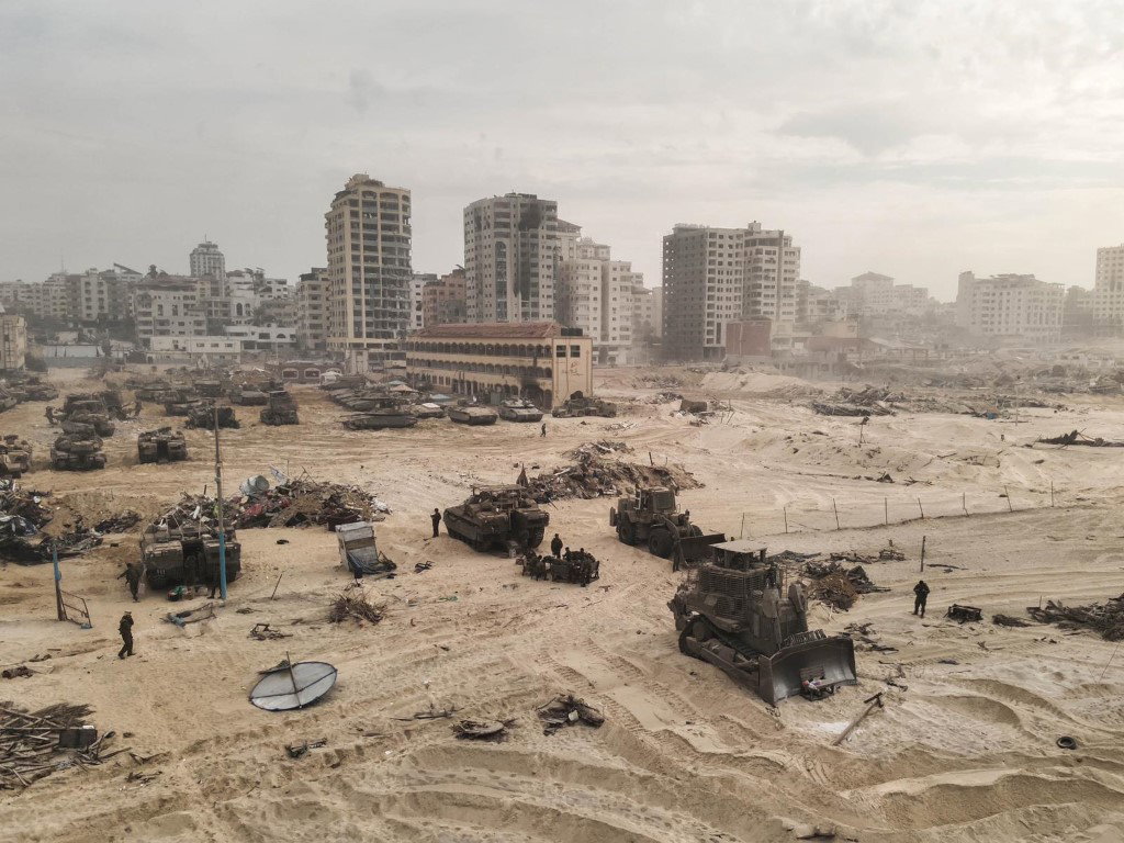 בין חורבות עזה: כך פועלים לוחמי צה"ל נגד חמאס ברצועה