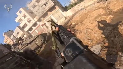 צה"ל נלחם מול גדוד מרכזי של חמאס בזייתון | צפו במטר האש