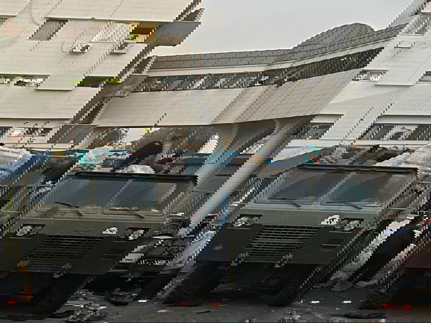 העברת המזון והמים לשיפא