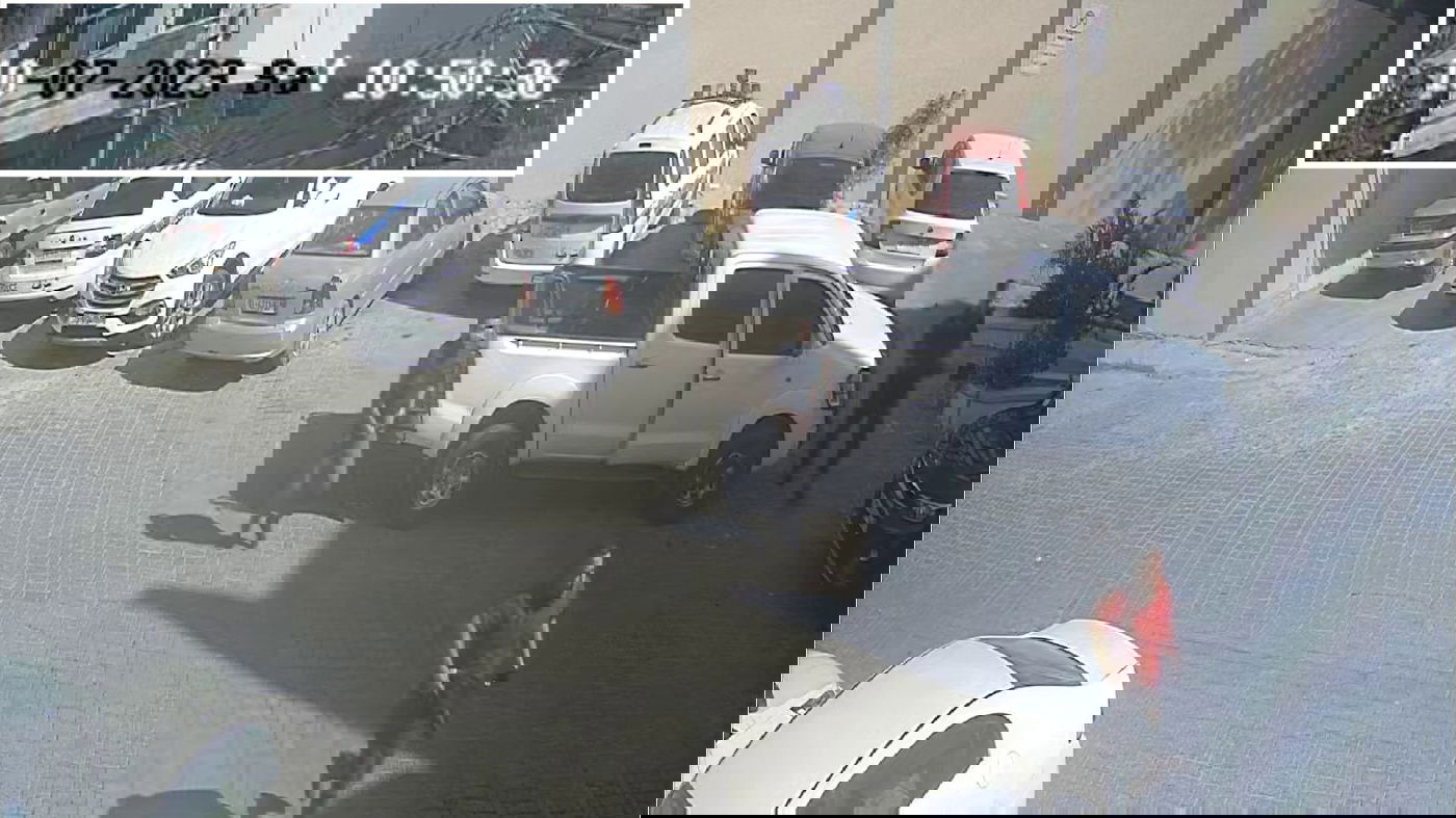 המחבלים עם החטופים בבית החולים שיפא