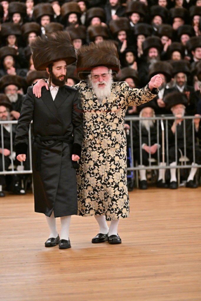 שמחת בית ויז'ניץ - וויען - זלאטשוב | צפו בגלריה