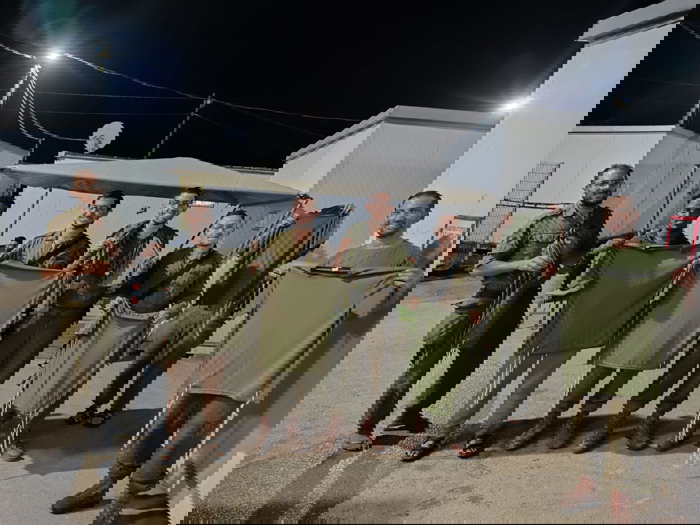 תופעה: הלוחמים דורשים ללבוש ציציות לפני הכניסה לעזה