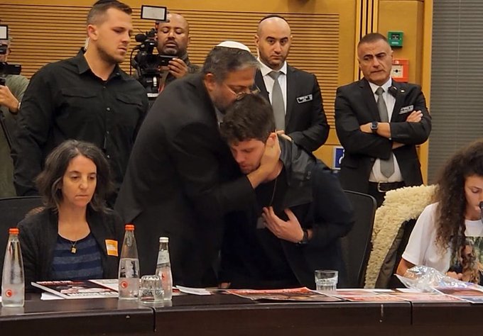 בן גביר מחובק עם גיל דיקמן