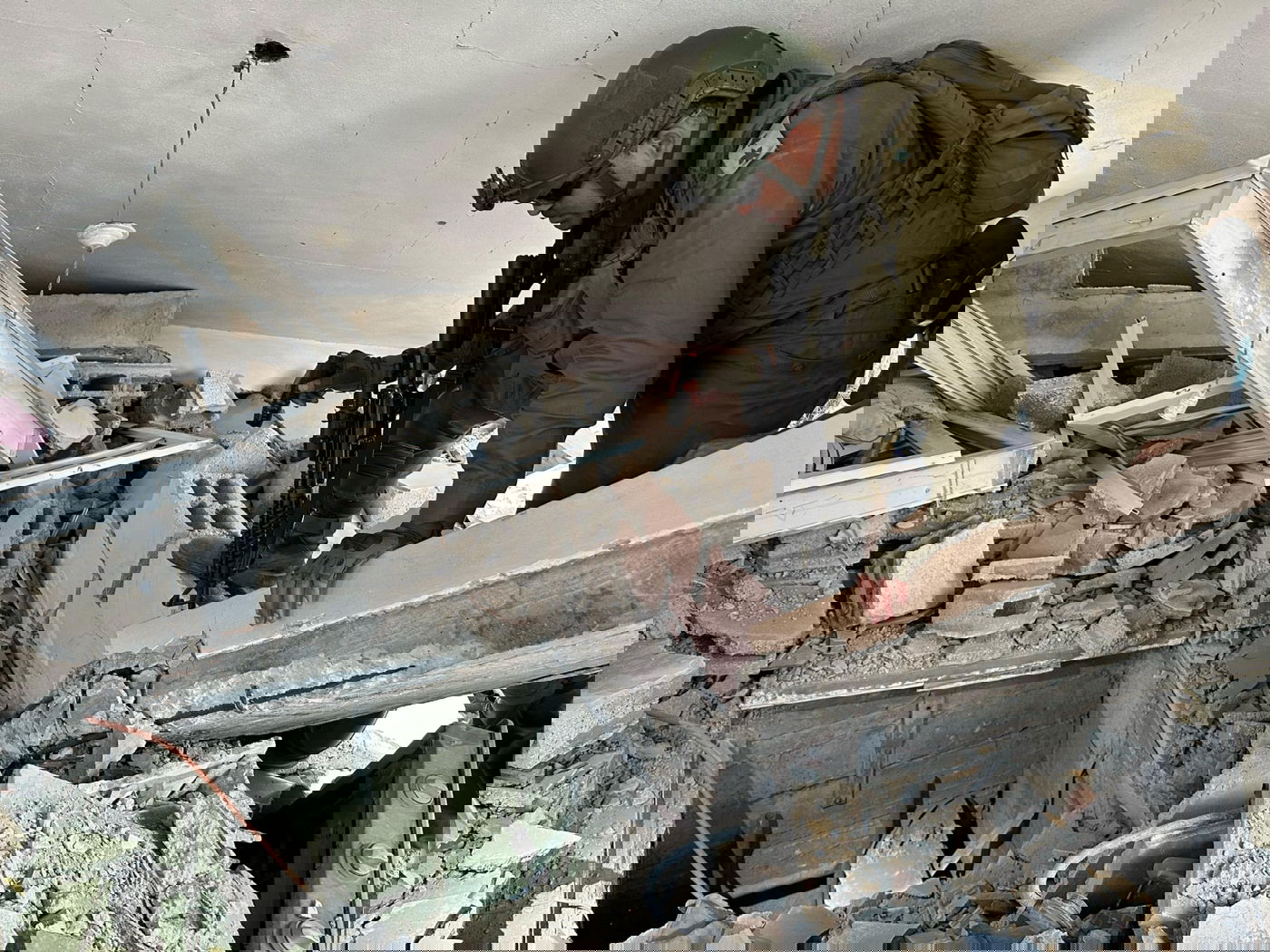 איתור פירי מנהרות על ידי לוחמי אוגדה 252