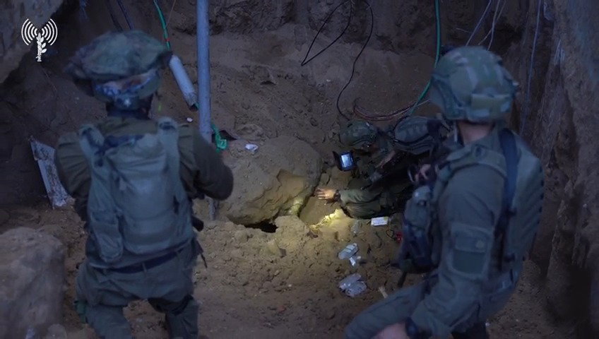 חישוף תוואי המנהרה תחת הבניין הקטארי בבית החולים שיפא