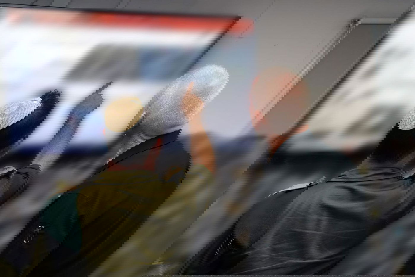 גלגט בבסיס המודיעין 