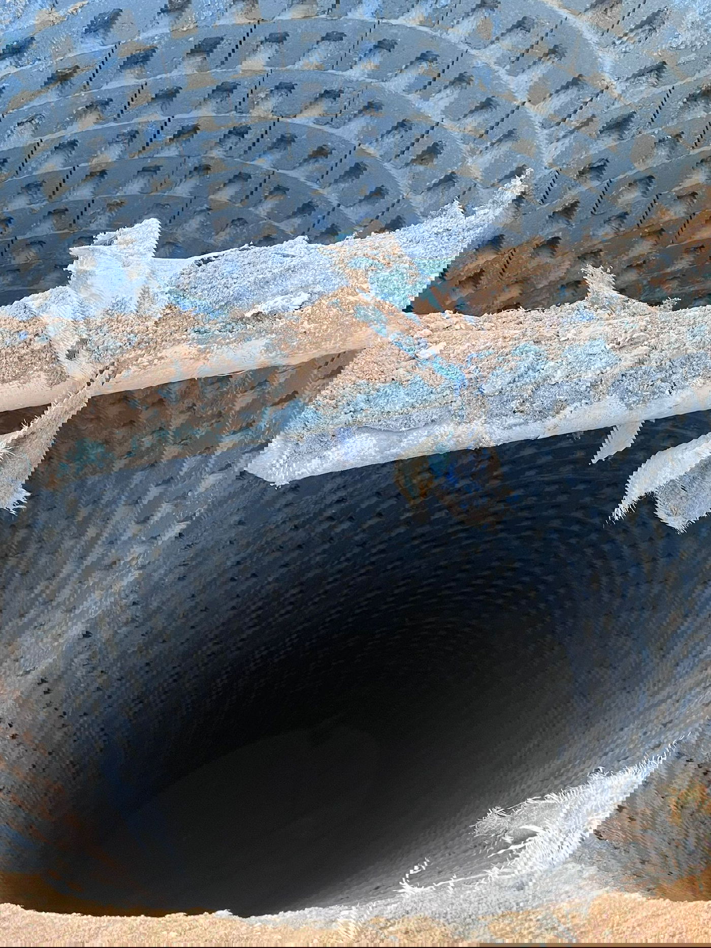 פיר מנהרה שנמצא בתוך המוצב