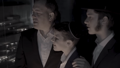 שלום ושמואל ג'ייקובס וילד הפלא נועם בורנשטיין: "אב הרחמים"