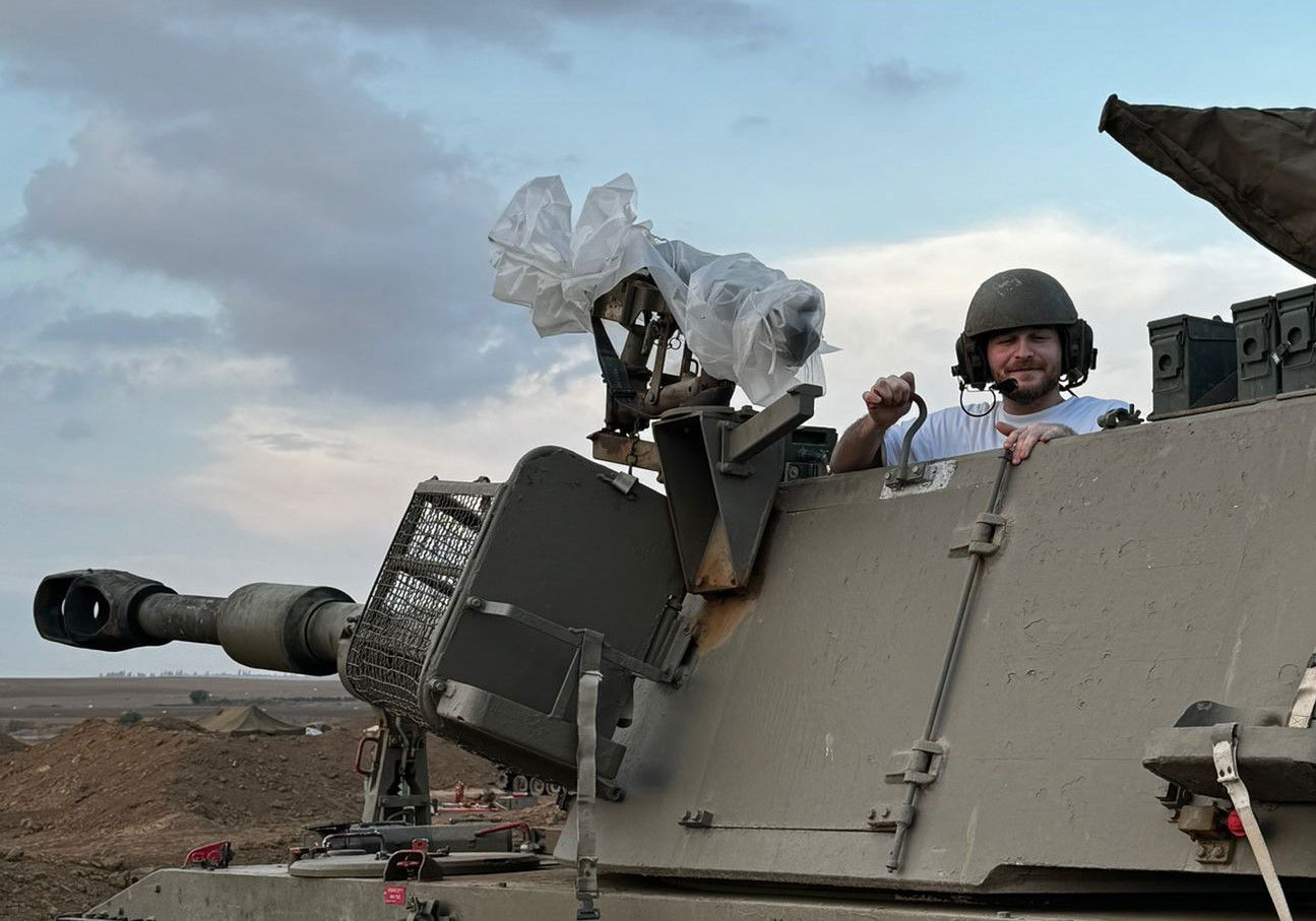 "הכל מחובר יותר" | מני הולנדר על טנק