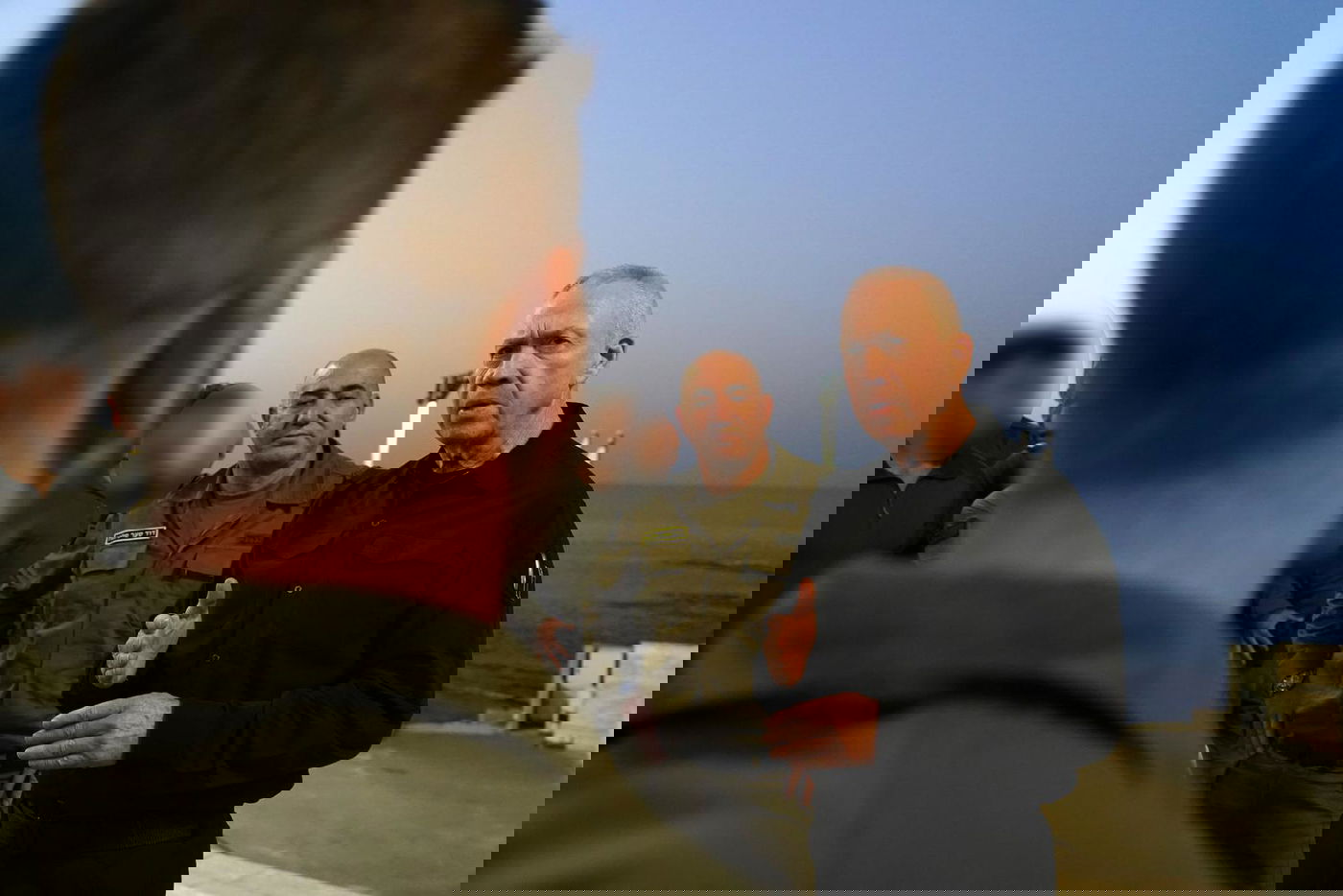 גלנט בשייטת 13, הערב