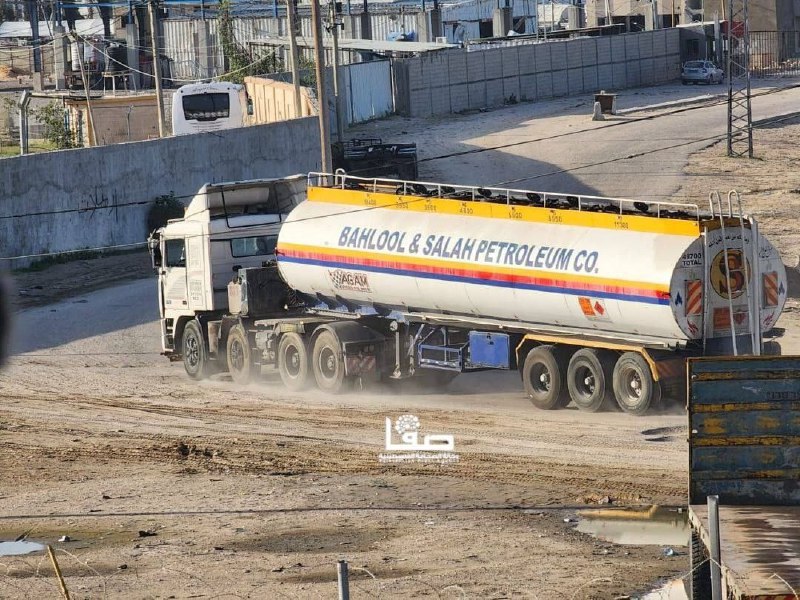 ארבע מיכליות סולר וארבע מיכליות גז בישול הוכנסו לעזה