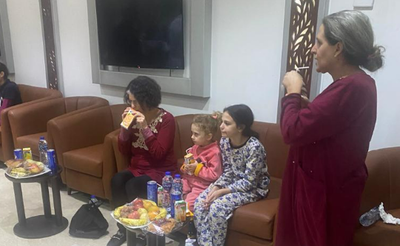 שמונה ילדים וחמש נשים שוחררו הלילה משבי חמאס לישראל • עדכונים שוטפים