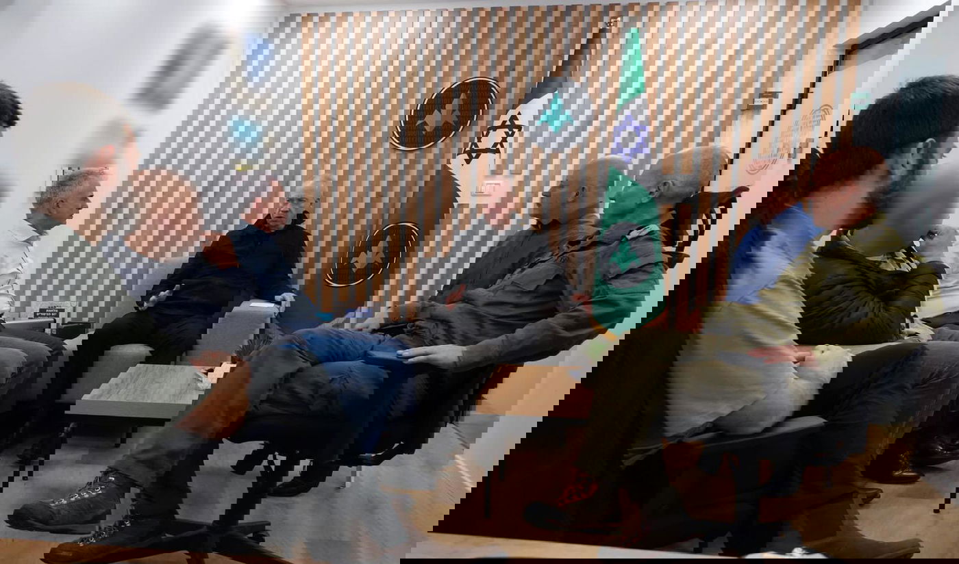 צה"ל: כל 11 החטופים נמצאים בשטח ישראל | בישראל נערכים להארכת ההפוגה | כל העדכונים