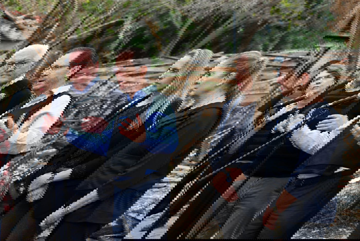 הנשיא יצחק הרצוג ונשיא גרמניה פרנק-ואלטר שטיינמאייר בקיבוץ בארי