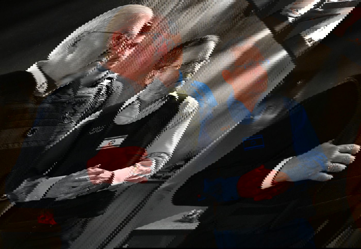 הנשיא יצחק הרצוג ונשיא גרמניה פרנק-ואלטר שטיינמאייר בקיבוץ בארי