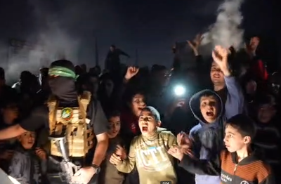 אַללהֻ אַכְּבַּר: צרחות הלהט של העזתים בעת שחרור החטופות 