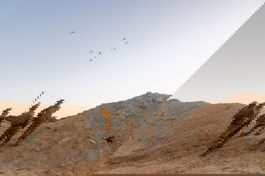 עם לבדד ישכון | האם לעד נחיה על חרבנו? 