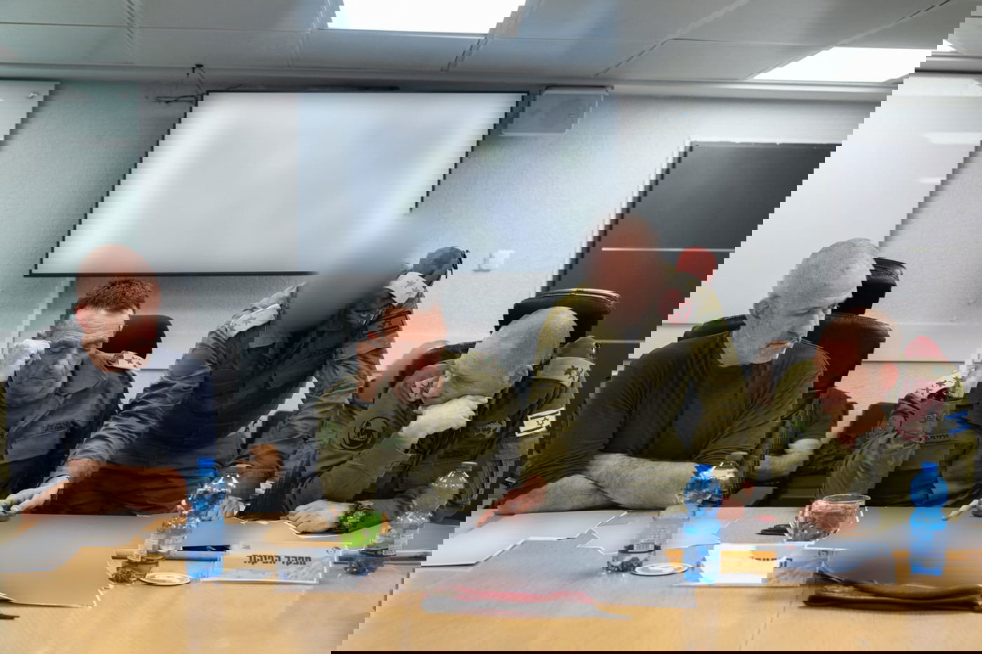 מטח כבד למרכז - פצוע קל מרסיס | דיווח: בכיר חיזבאללה חוסל, צה"ל חיסל בכיר חמאס