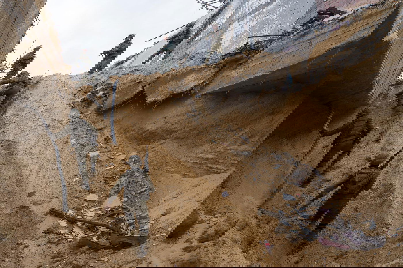 צה"ל החל לפעול קרקעית גם בדרום רצועת עזה | 12 נפצעו מירי נ"ט מלבנון | כל העדכונים