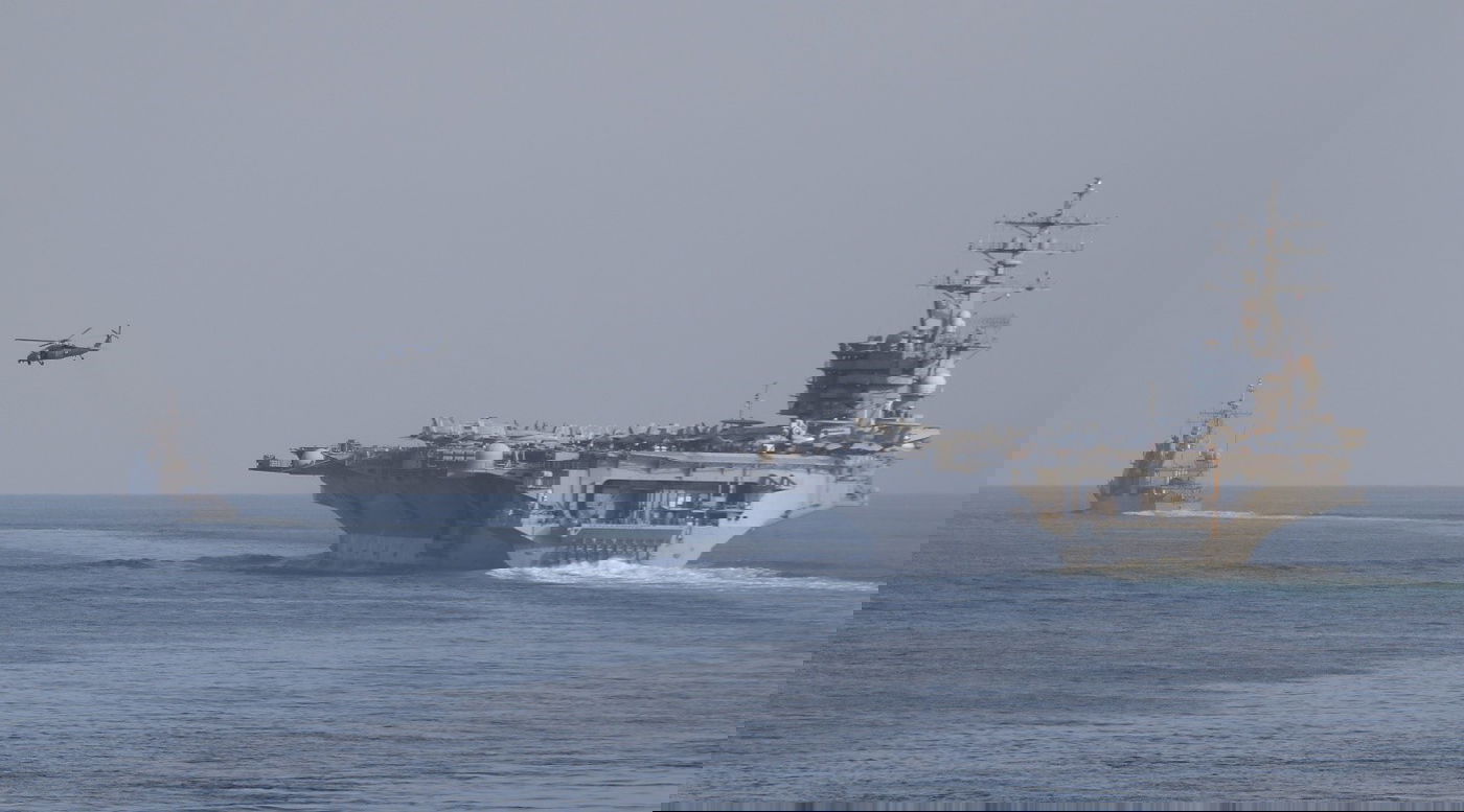 נושאת המטוסים אייזנהאואר בים האדום. אילוסטרציה