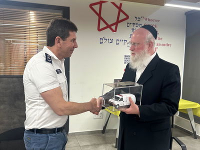 ח"כ משה רוט, סגן יושב ראש הכנסת (אגודת ישראל) בביקור במגן דוד אדום