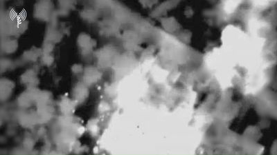 צה"ל תקף מחסן אמצעי לחימה של החיזבאללה בלבנון | תיעוד