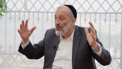 תומך בהדחה. אריה דרעי