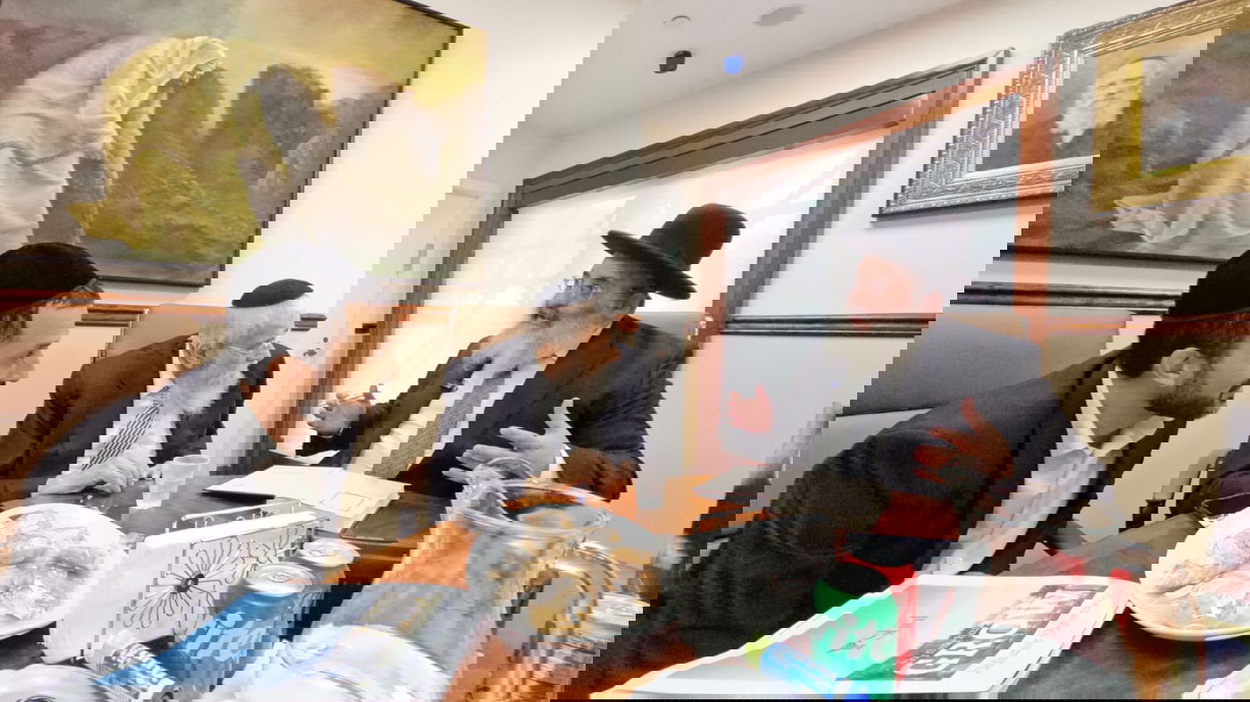 מניו יורק לפלורידה: מסע הקודש של הגאון רבי ישראל אברג'ל לארה"ב