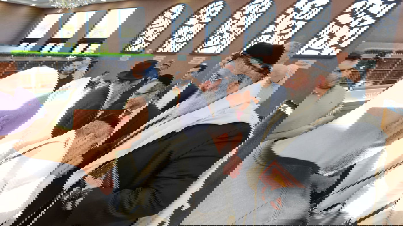 מניו יורק לפלורידה: מסע הקודש של הגאון רבי ישראל אברג'ל לארה"ב