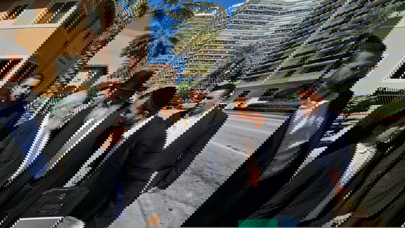 מניו יורק לפלורידה: מסע הקודש של הגאון רבי ישראל אברג'ל לארה"ב