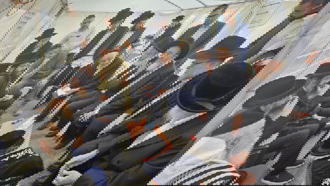 "נפטר על קידוש ה' וחי על קידוש ה'" | קווים לדמותו של הדיין הרב אלימלך וסרמן הי"ד