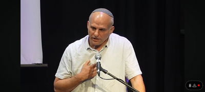 אחרי הלינץ' המילולי שספג: אביו של החטוף מגיב למתקפות עליו