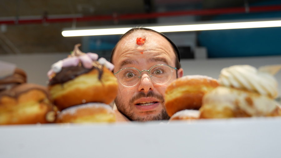 סופגניה זה מאכל יהודי? צפו בבדיקה של איצל'ה כץ