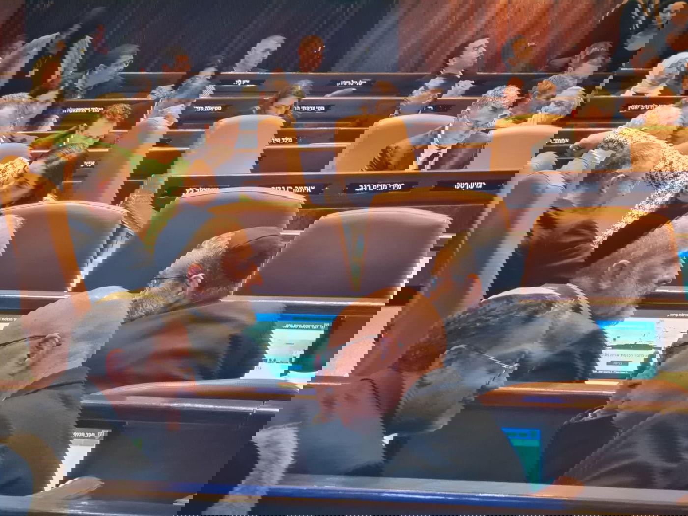 זופניק בכיכר • כל התמונות, הנייעס והחשיפות של השבוע