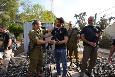 חלוקת הנשקים