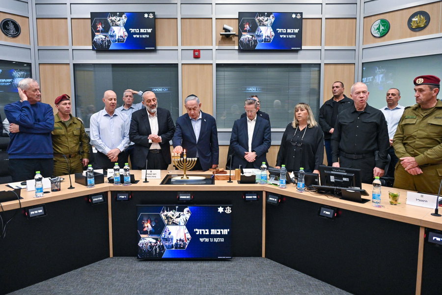 נתניהו ודרעי מדליקים נרות חנוכה